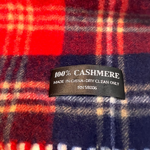 100% Cashmere Blue and Red Plaid Winter Scarf - Picture 3 of 7